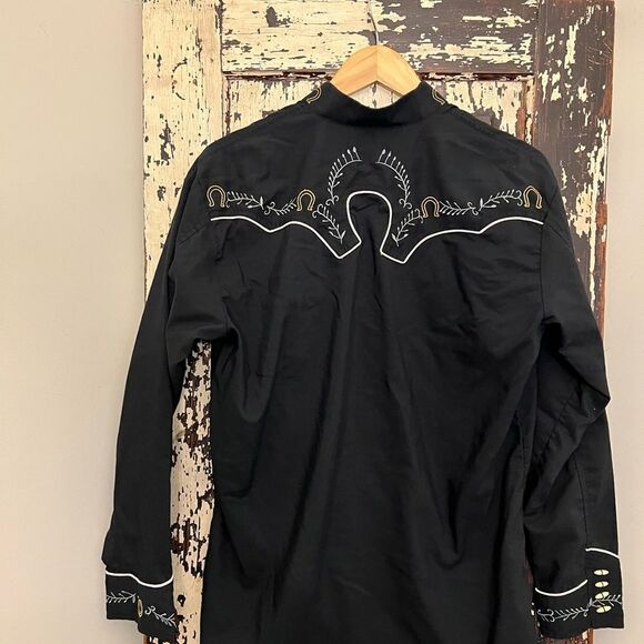 Men’s embroidered western Rodeo D’Tapia Button down size 40 shirt. - Picture 2 of 8